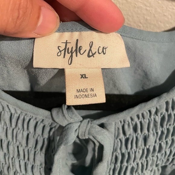 Style & Co. Blue Flutter Sleeve Smocked Blouse Size XL - Picture 3 of 4